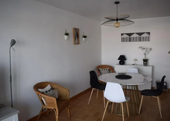 Cote Et Vie - Et Garage Apartamento